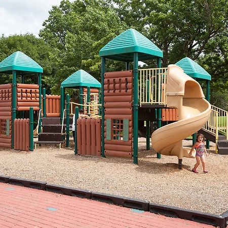 Circle M Camping Resort Screened Park Model 27 Wabank Екстер'єр фото
